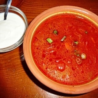 トマトとにんにくのスープwithサワークリーム